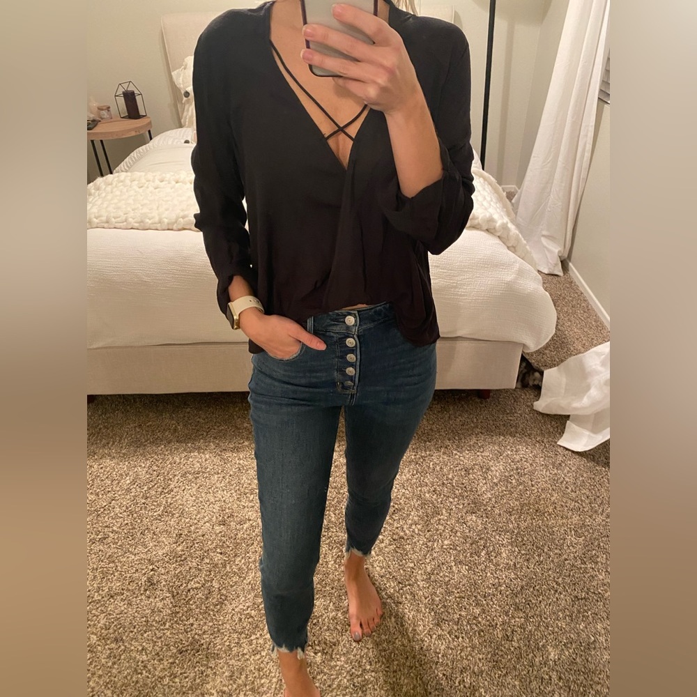 Quarter sleeve cross over top